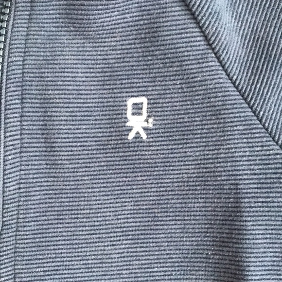 4 for $25. Boys navy blue zip up sweater jacket - Picture 4 of 7